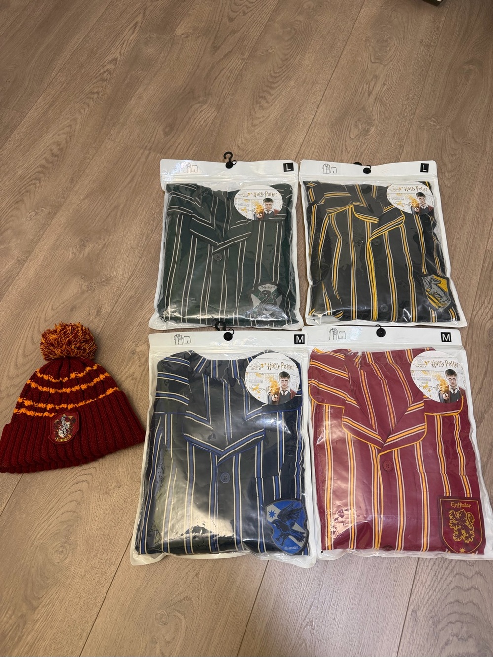 Harry Potter Official 100% Rayon Pajamas 4 Sets + Hat , Brand New, Perfect gift!